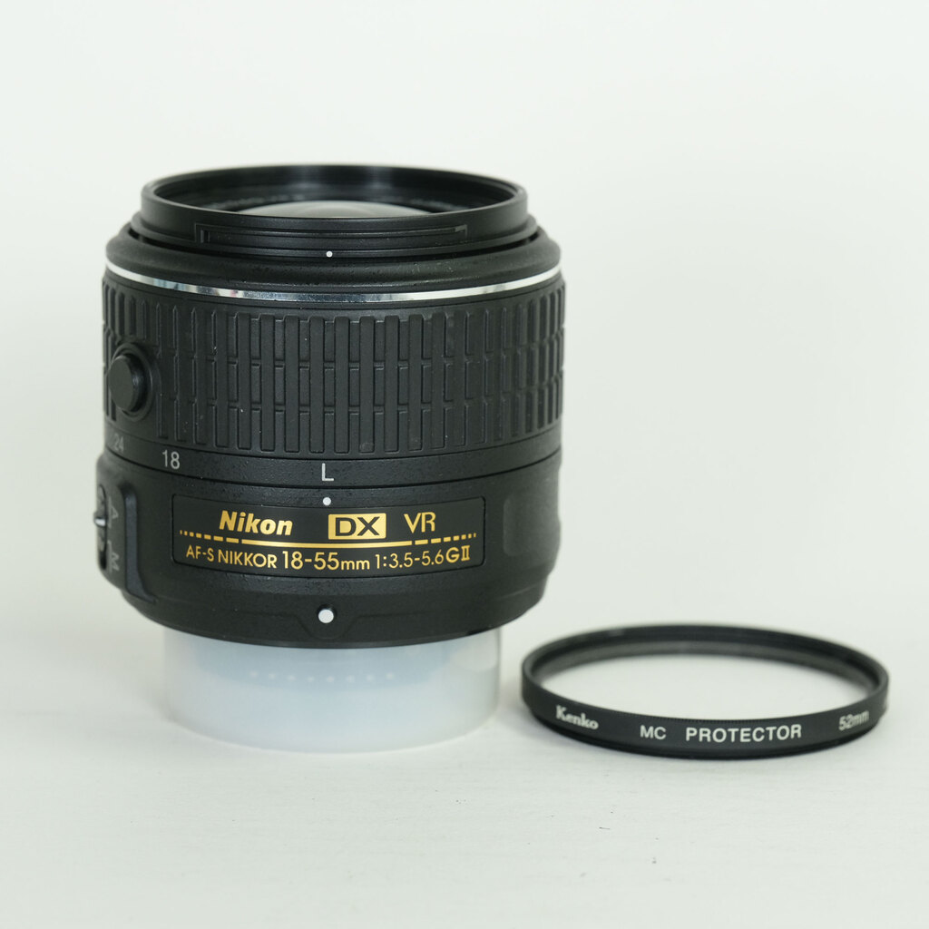 Nikon AF-S DX NIKKOR 18-55mm f3.5-5.6G VR II