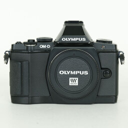 OLYMPUS OM-D E-M5 ボディ ブラック