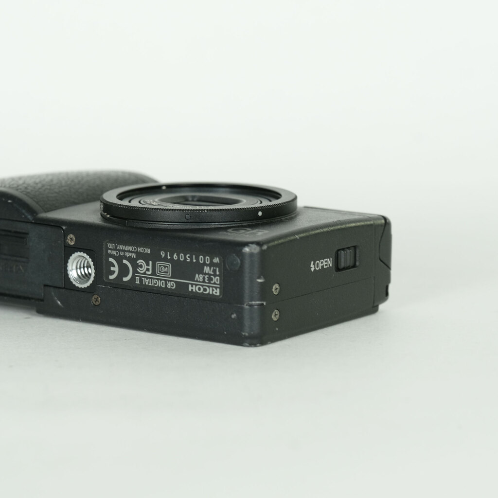 RICOH GR DIGITAL II