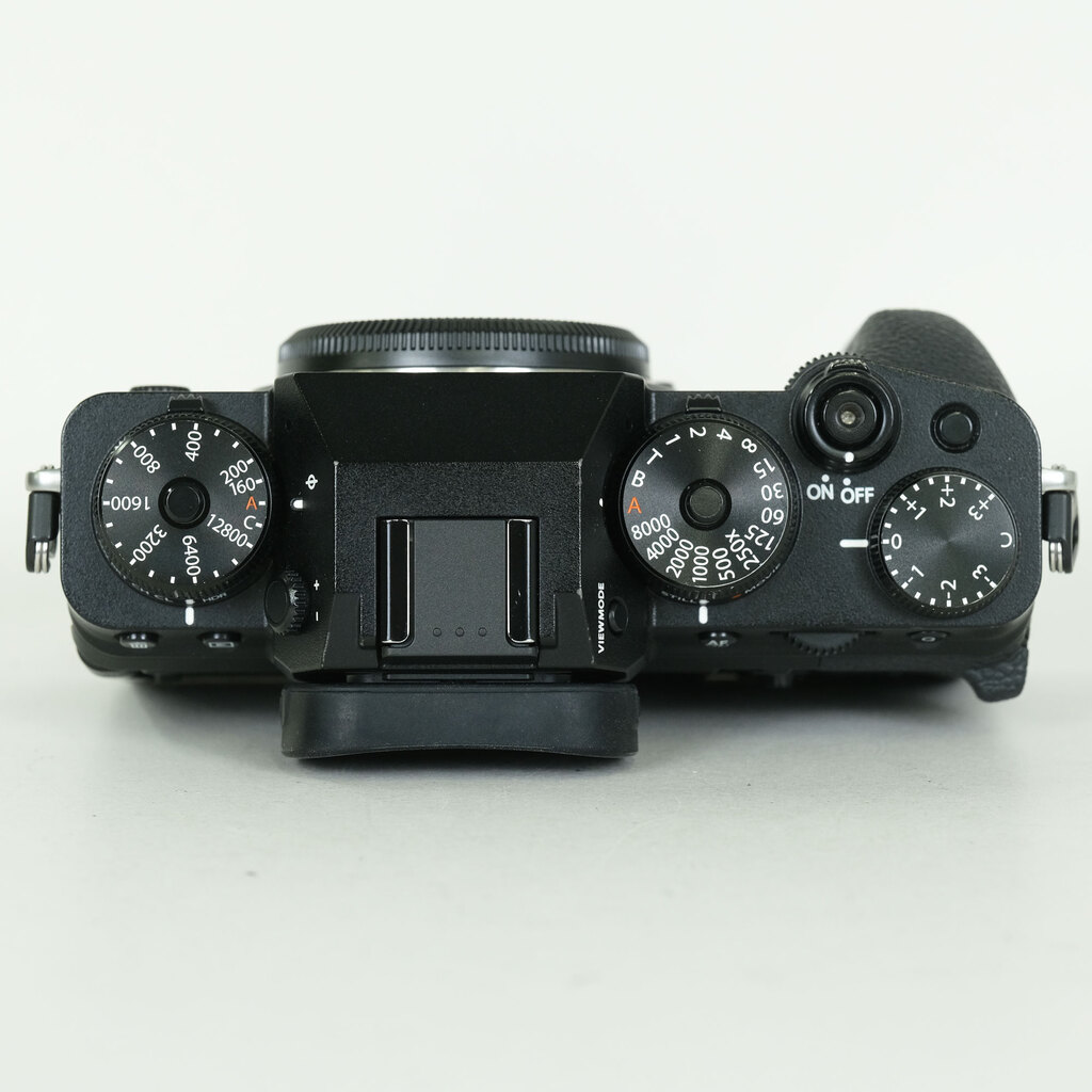 FUJIFILM X-T4 FUJIFILM X-T4