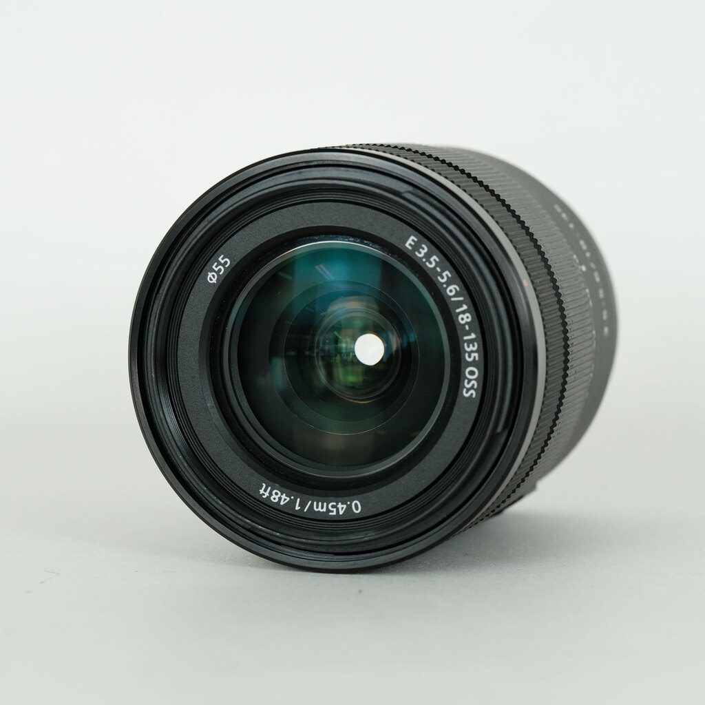 SONY E 18-135mm F3.5-5.6 OSS SEL18135