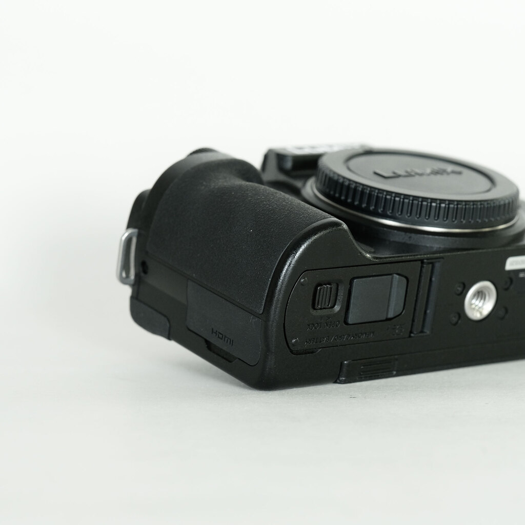 Panasonic LUMIX DC-G100