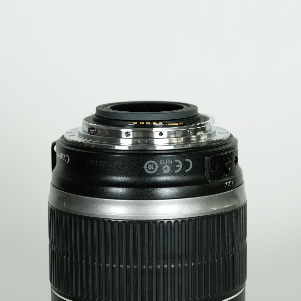 Canon EF-S18-200mm F3.5-5.6 IS