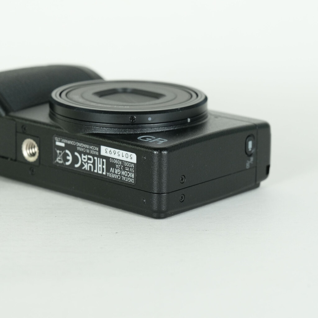 RICOH GR IVの出品 | ONE SCENE（ワンシーン）