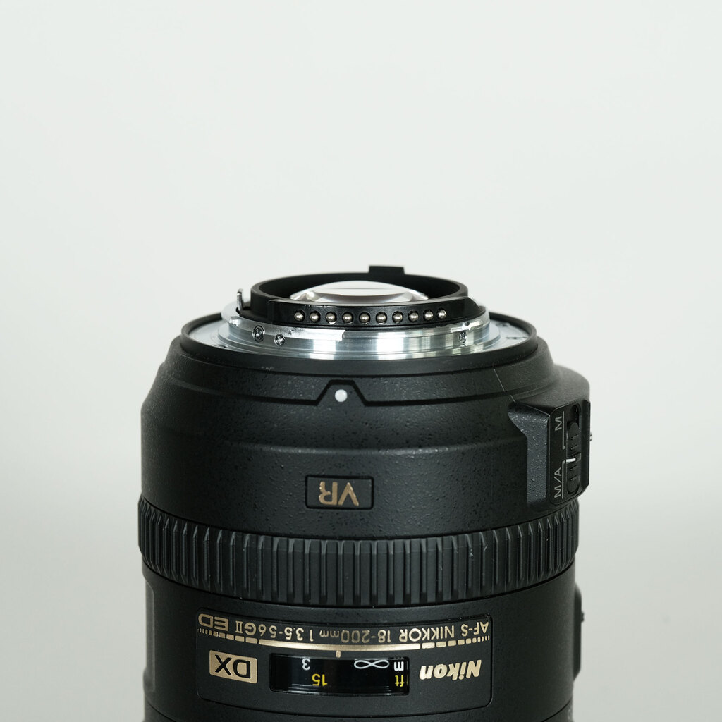 Nikon AF-S DX NIKKOR 18-200mm F3.5-5.6G ED VR II