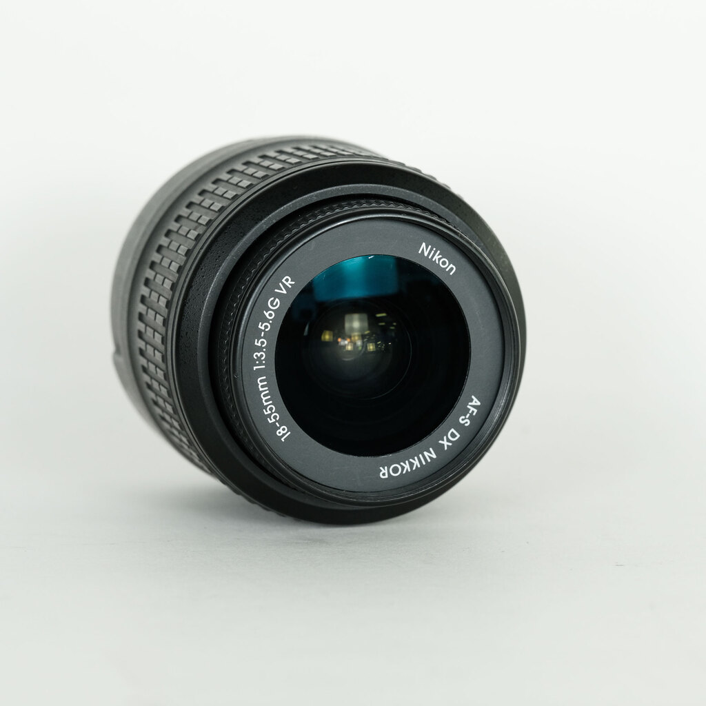 Nikon AF-S DX NIKKOR 18-55mm F3.5-5.6 G VR