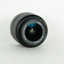 Nikon AF-S DX NIKKOR 18-55mm F3.5-5.6 G VR