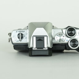 OLYMPUS OM-D E-M10 Mark II