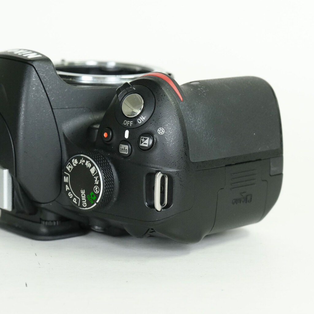 Nikon D3200ボディ ブラック