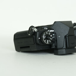 OLYMPUS OM-D E-M5 Mark II