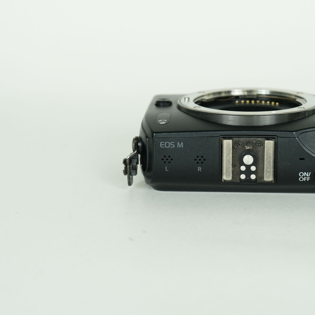 Canon EOS M ボディ ブラック Canon EOS M ボディ ブラック