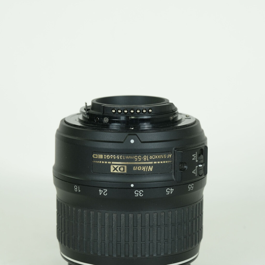 Nikon AF-S DX Zoom-Nikkor 18-55mm F3.5-5.6G ED II ブラック Nikon AF-S DX Zoom-Nikkor 18-55mm F3.5-5.6G ED II ブラック