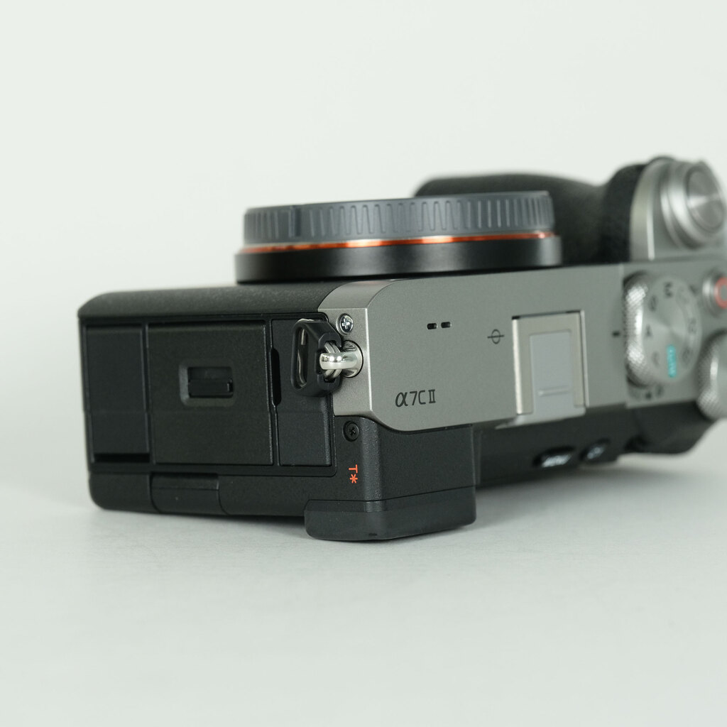 SONY α7C II（ILCE-7CM2）の出品 | ONE SCENE（ワンシーン）