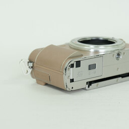 OLYMPUS PEN E-PL10