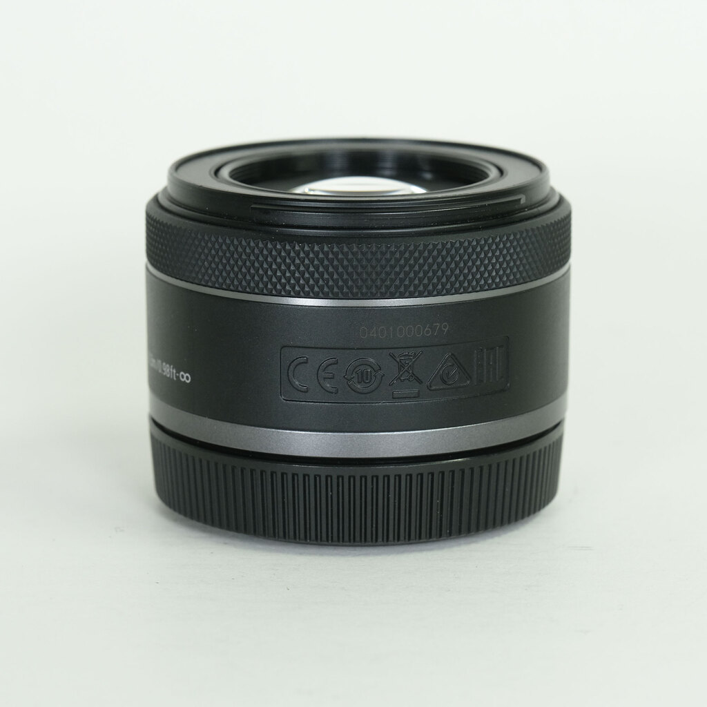 Canon RF50mm F1.8 STM Canon RF50mm F1.8 STM