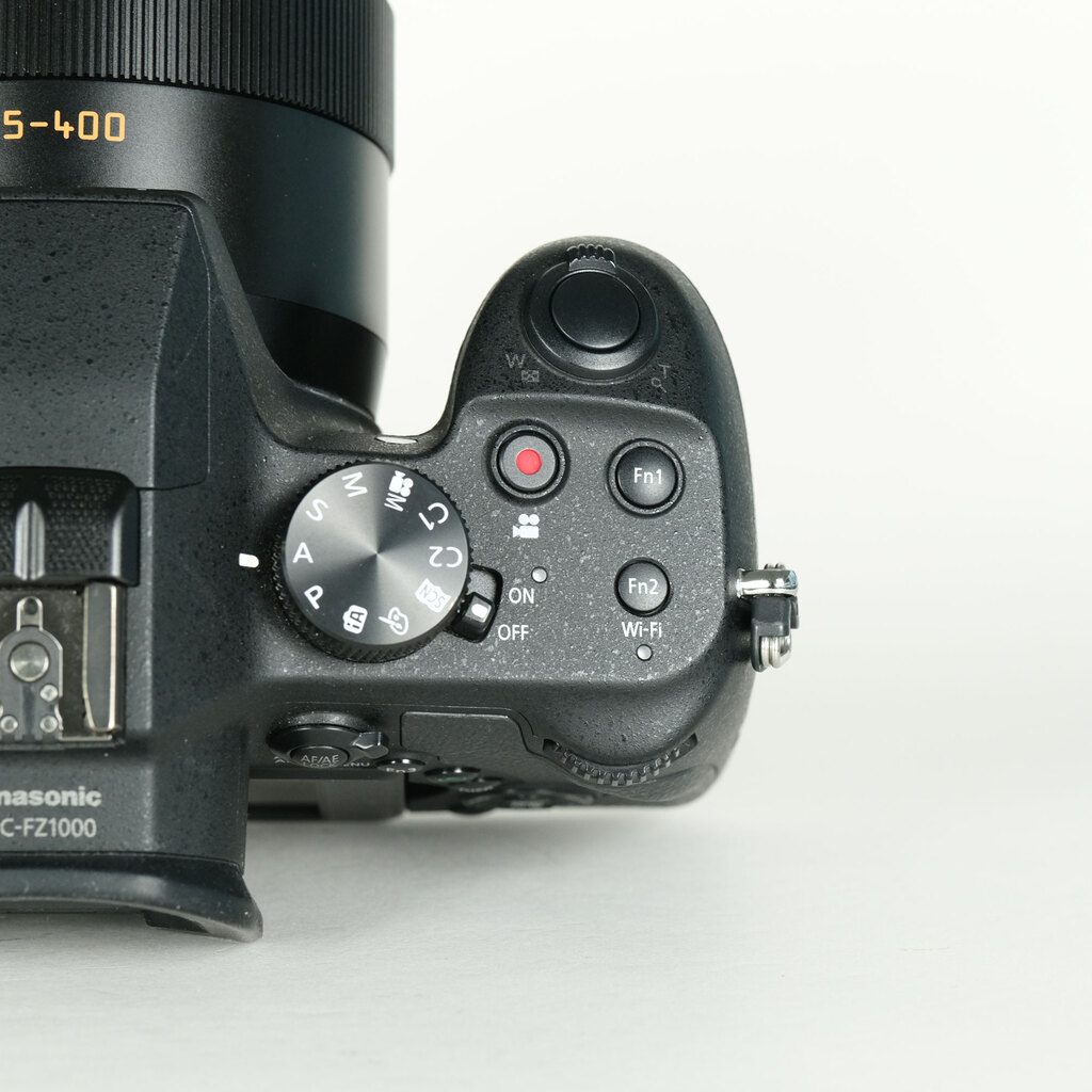 Panasonic LUMIX DMC-FZ1000の出品 | ONE SCENE（ワンシーン）