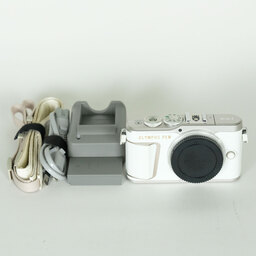 OLYMPUS PEN E-PL10