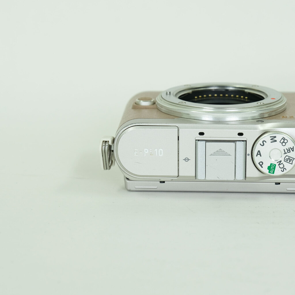 OLYMPUS PEN E-PL10