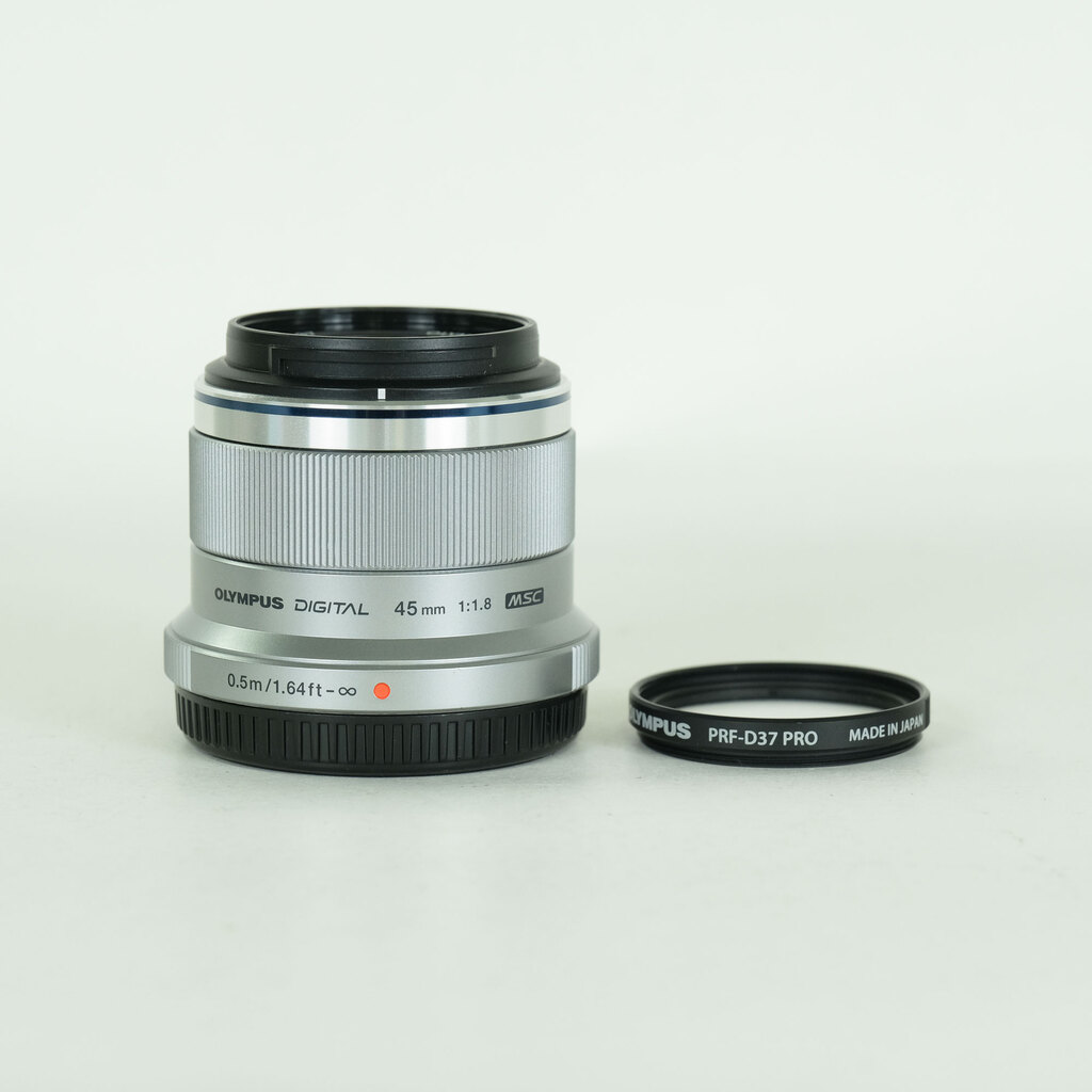 OLYMPUS M.ZUIKO DIGITAL 45mm F1.8