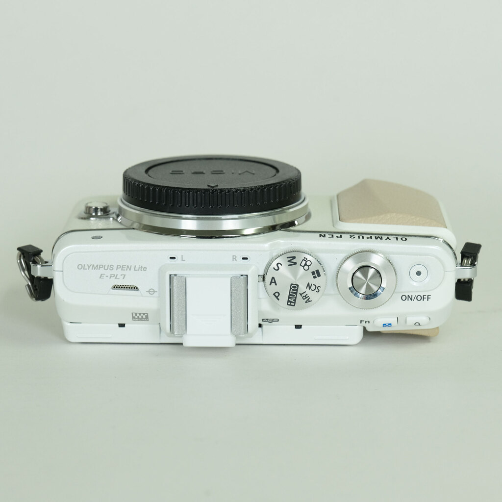 OLYMPUS PEN Lite E-PL7 ボディ ホワイト