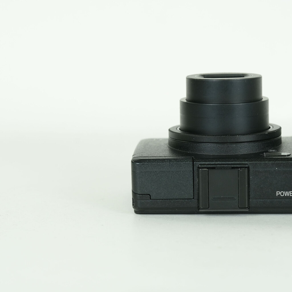 RICOH GR DIGITAL IV