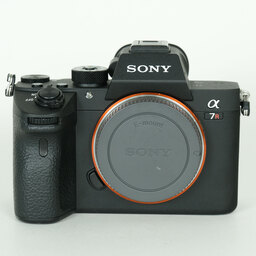 SONY α7R III(ILCE-7RM3) SONY α7R III(ILCE-7RM3)