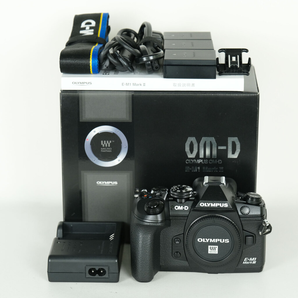 OLYMPUS OM-D E-M1 Mark III