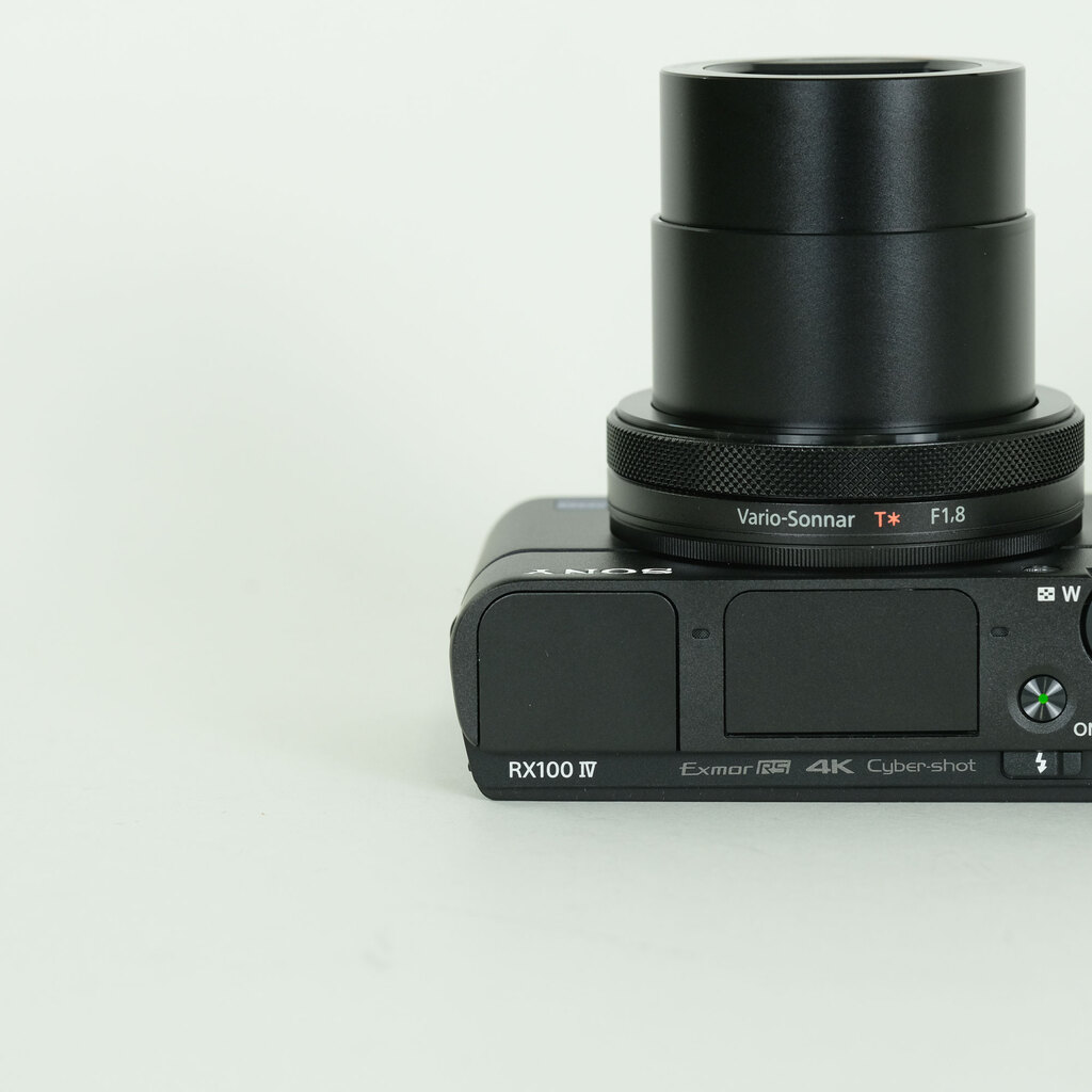 SONY Cyber-shot DSC-RX100M4