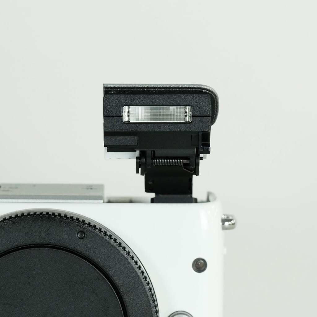 Canon EOS M10 ボディ ホワイト