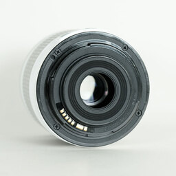 Canon EF-S18-55mm F3.5-5.6 IS STM ホワイト