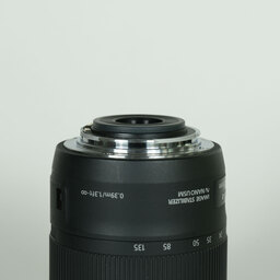 Canon EF-S18-135mm F3.5-5.6 IS USM