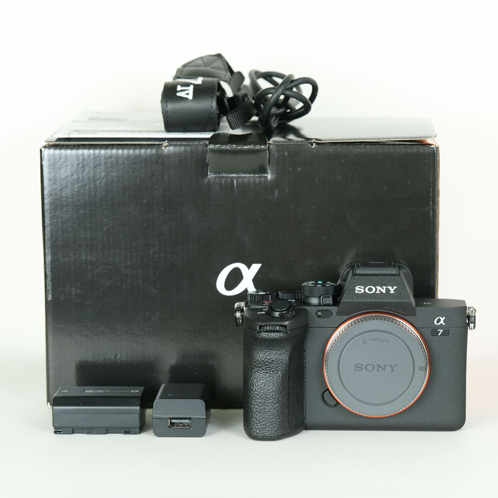 SONY α7 IV(ILCE-7M4) SONY α7 IV(ILCE-7M4)