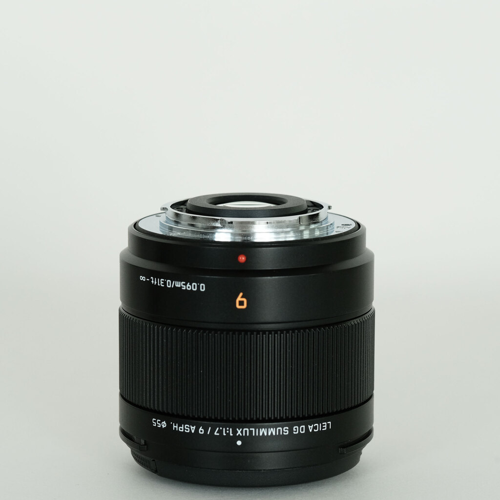 Panasonic LEICA DG SUMMILUX 9mm / F1.7 ASPH.