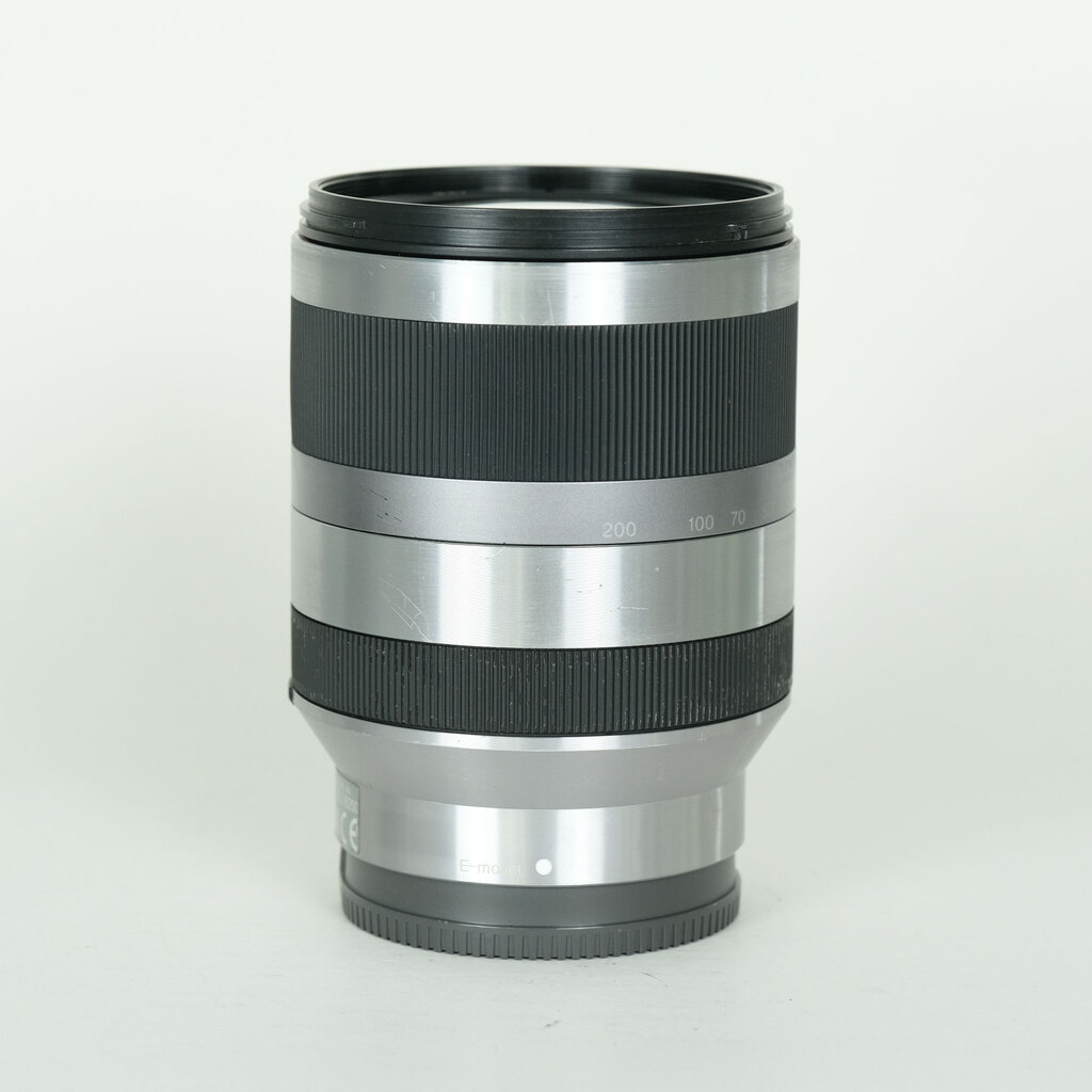 SONY E18-200mm F3.5-6.3 OSS SEL18200