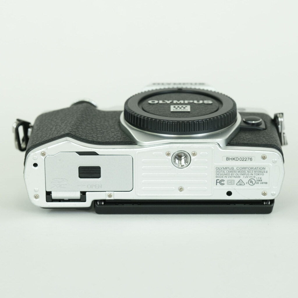 OLYMPUS OM-D E-M10 Mark II