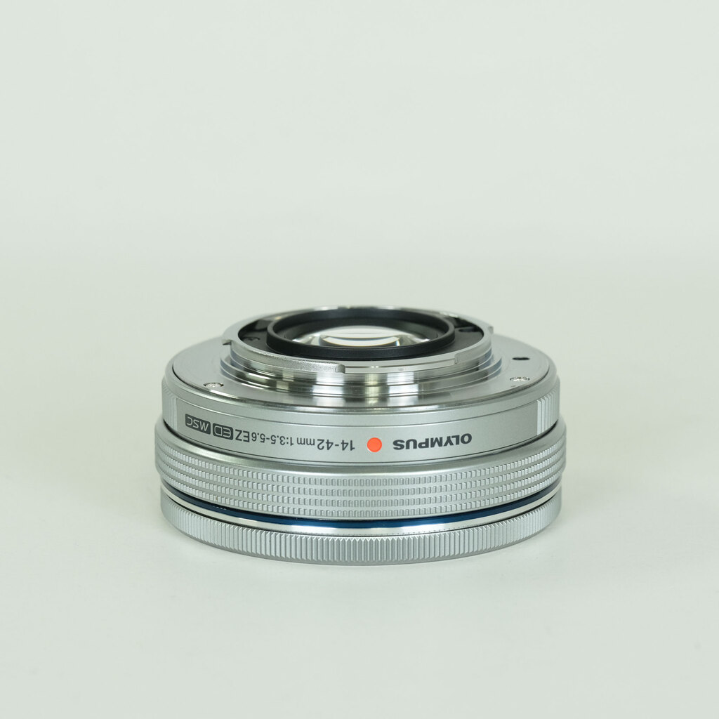 OLYMPUS M.ZUIKO DIGITAL ED 14-42mm F3.5-5.6 EZ シルバー