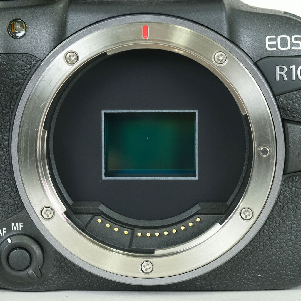 Canon EOS R10