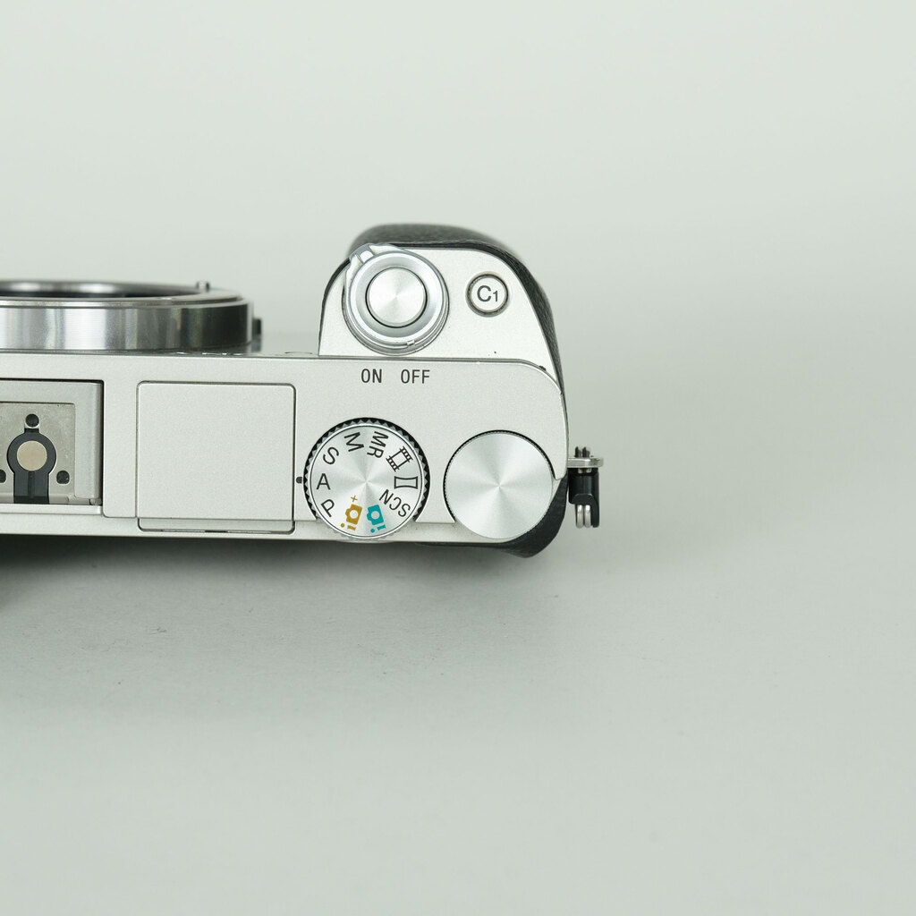 SONY α6000(ILCE-6000) SONY α6000(ILCE-6000)