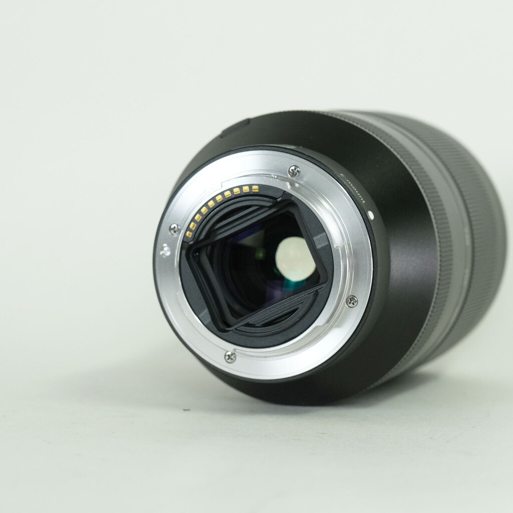 SONY FE 24-240mm F3.5-6.3 OSS SEL24240