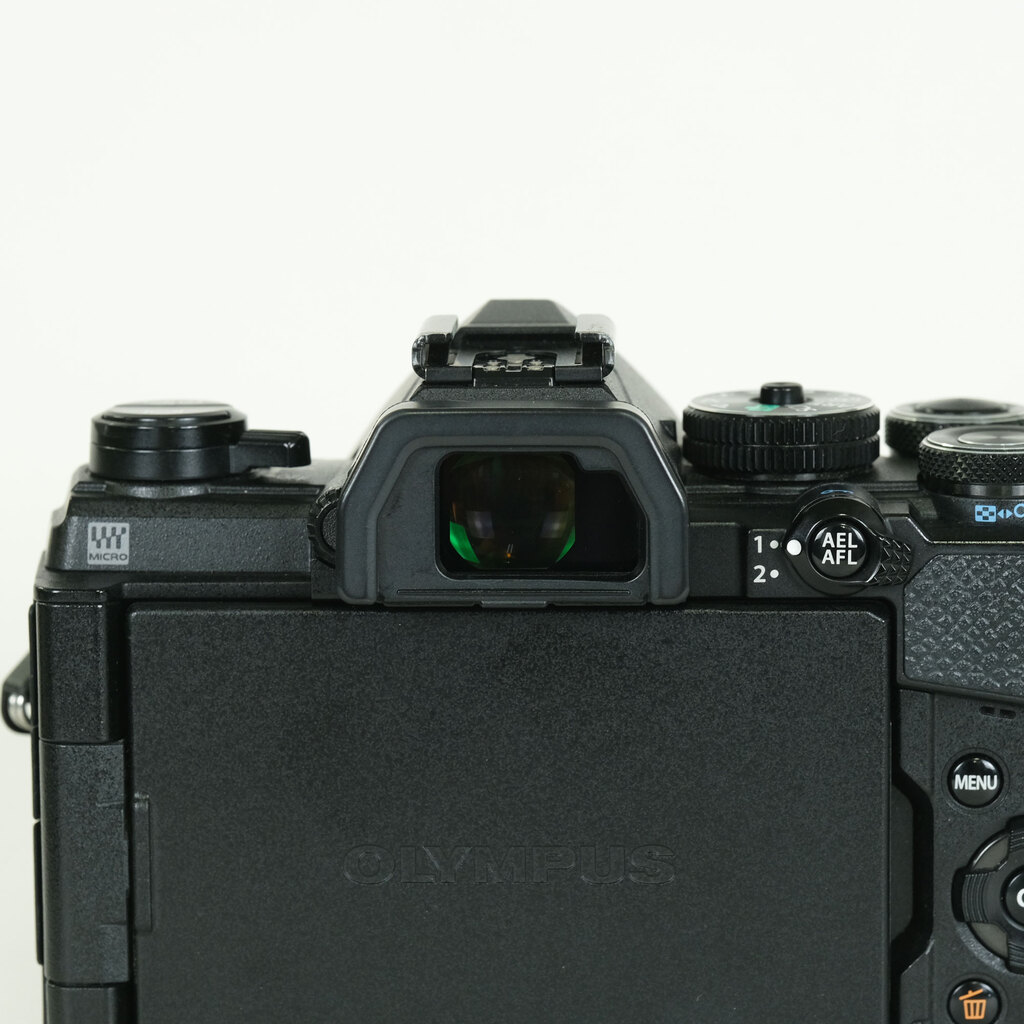 OLYMPUS OM-D E-M5 Mark III