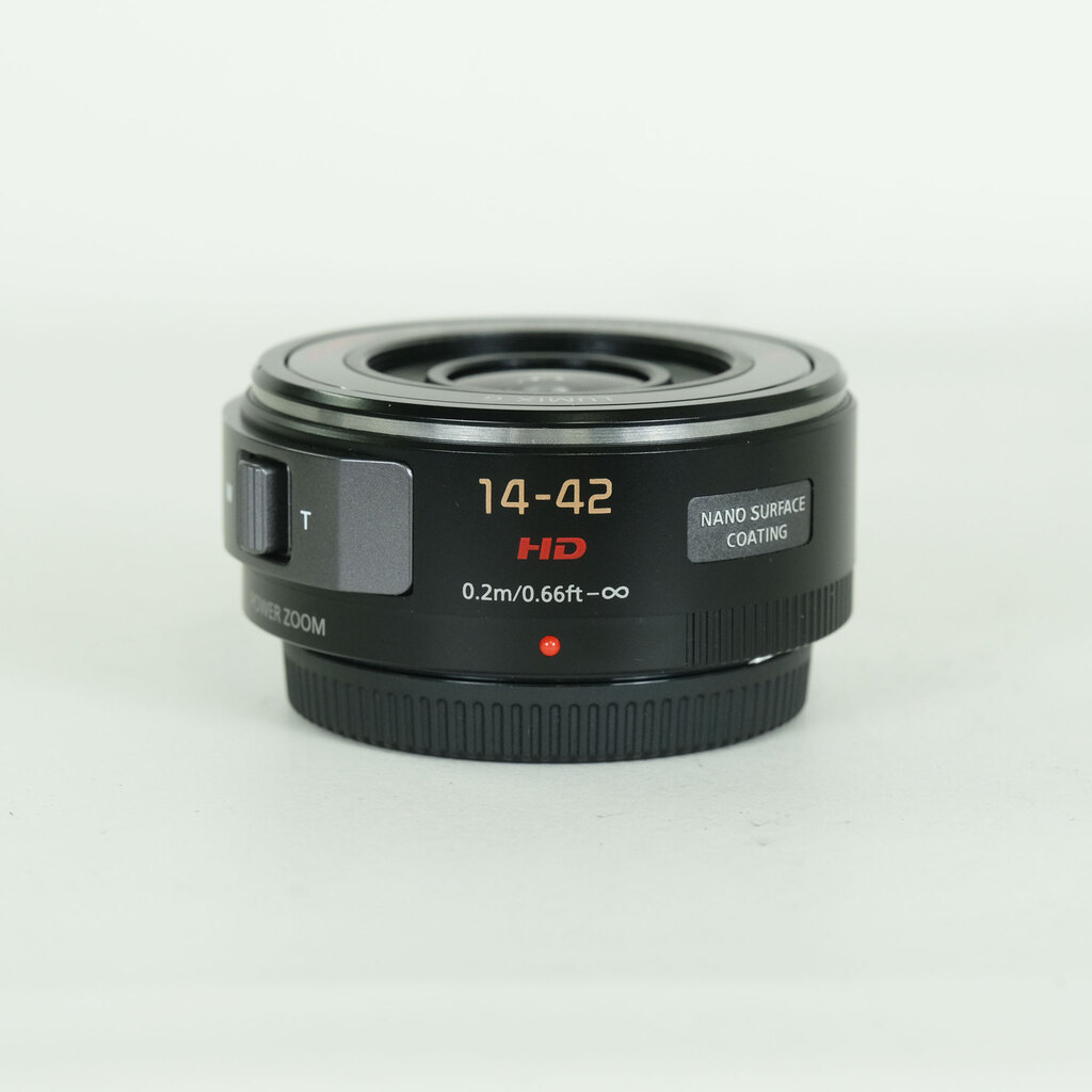 Panasonic LUMIX G X VARIO PZ 14-42mm / F3.5-5.6 ASPH. / POWER O.I.S. Panasonic LUMIX G X VARIO PZ 14-42mm / F3.5-5.6 ASPH. / POWER O.I.S.