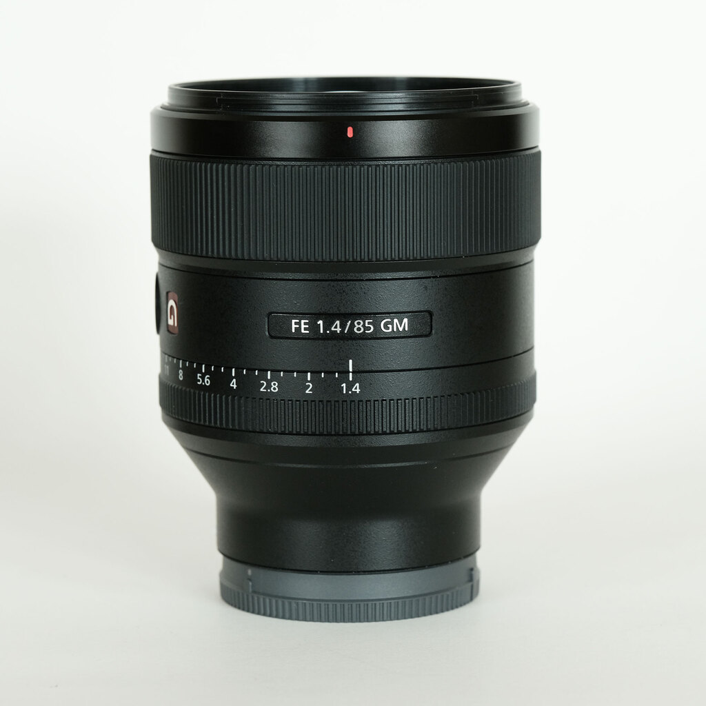 SONY FE 85mm F1.4 GM SEL85F14GMの出品 | ONE SCENE（ワンシーン）