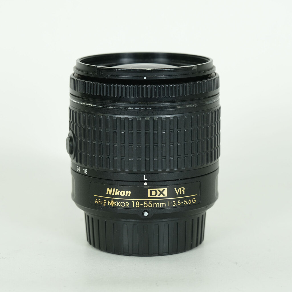 Nikon AF-P DX NIKKOR 18-55mm F3.5-5.6G VR Nikon AF-P DX NIKKOR 18-55mm F3.5-5.6G VR