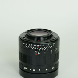 七工匠 7Artisans 35mm F0.95 (フジフイルムX用) ブラック