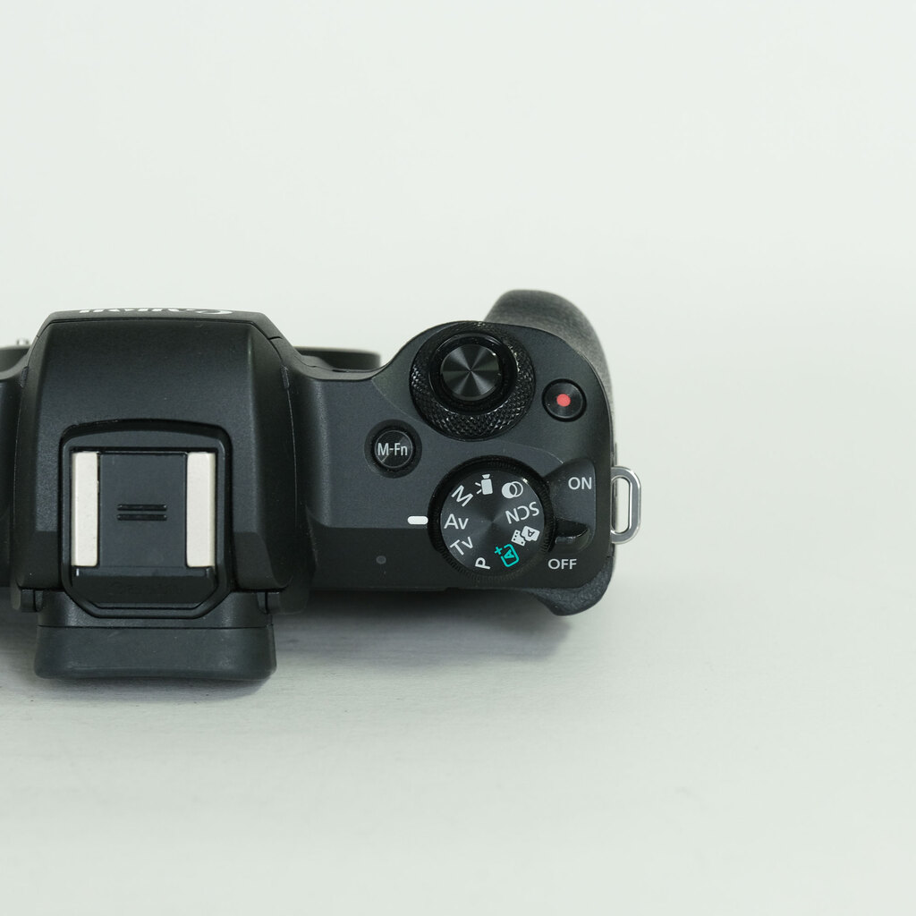 Canon EOS Kiss M
