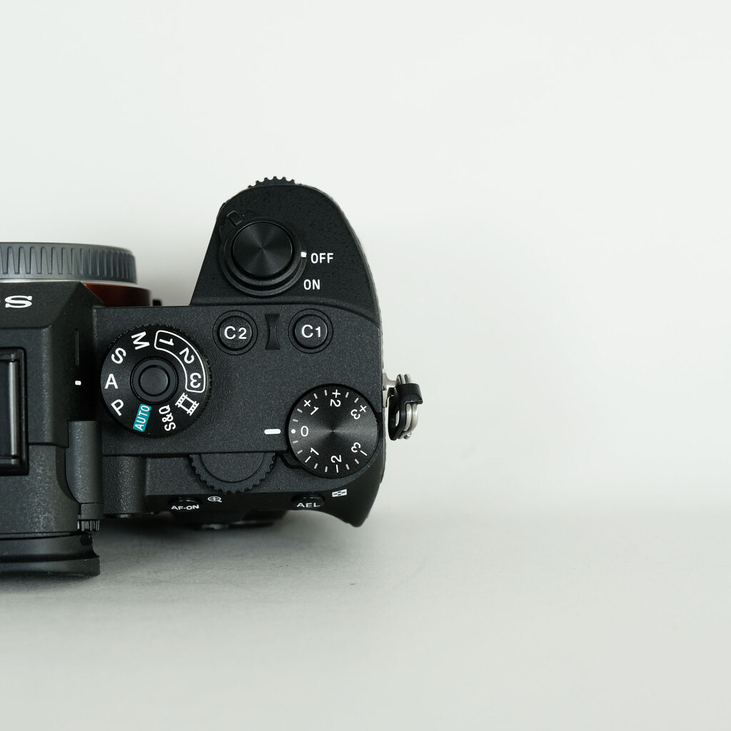 SONY α7R III(ILCE-7RM3) SONY α7R III(ILCE-7RM3)