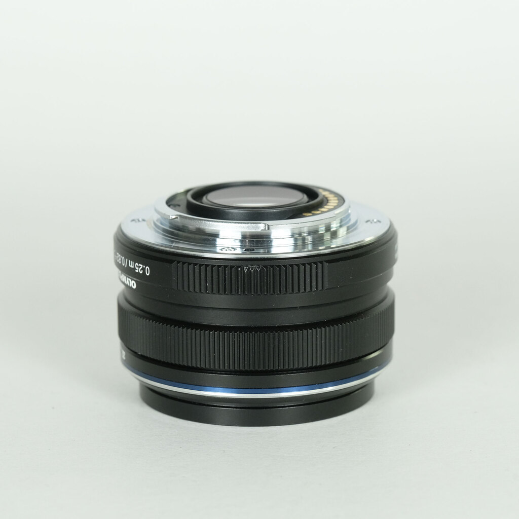 OLYMPUS M.ZUIKO DIGITAL 17mm F1.8