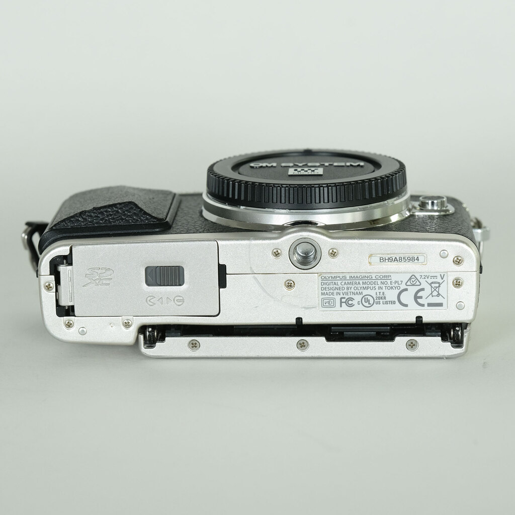 OLYMPUS PEN Lite E-PL7 ボディ シルバー