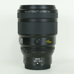 Nikon NIKKOR Z 135mm f/1.8 S Plena