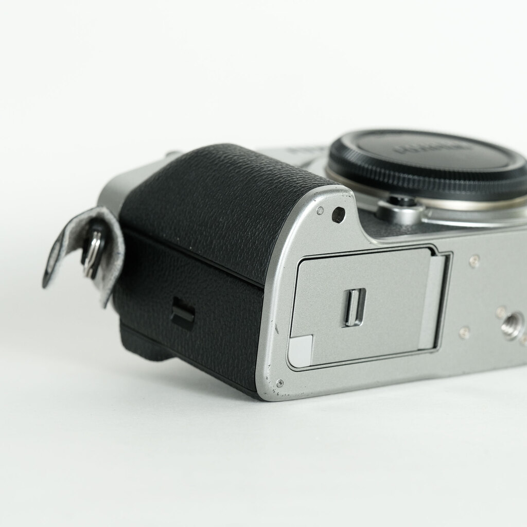 FUJIFILM X-T4 FUJIFILM X-T4